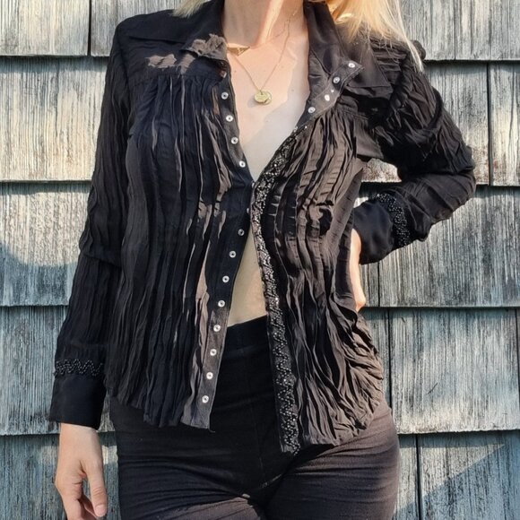 Black shirt - Picture 2 of 6